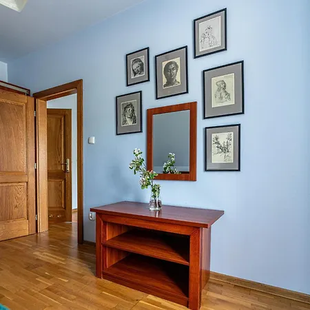 Artmontis Bed & Breakfast 4*