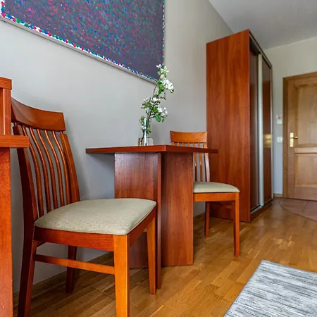 Artmontis Bed & Breakfast 4*