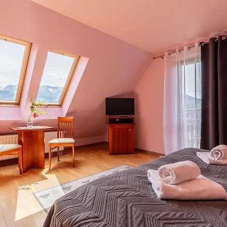 ベッド・アンド・ブレックファスト Willa Artmontis 4*