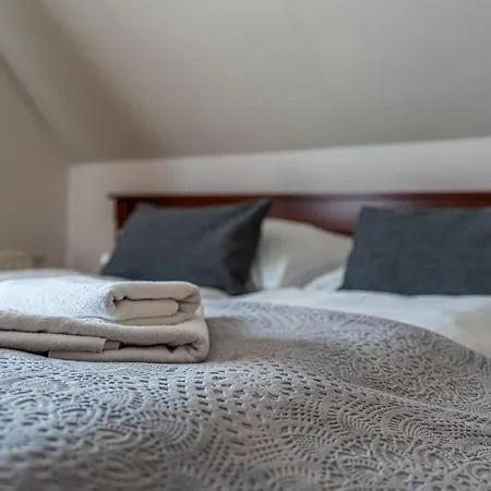 Willa Artmontis Bed & Breakfast