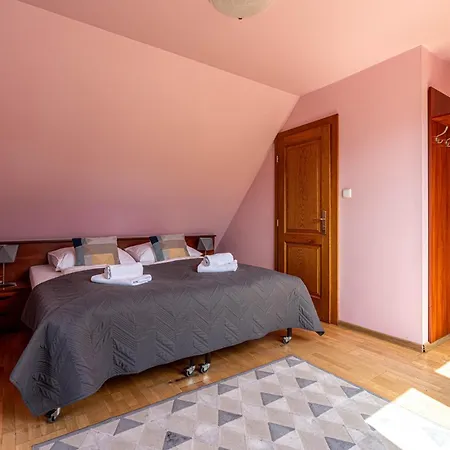 Bed & Breakfast Willa Artmontis