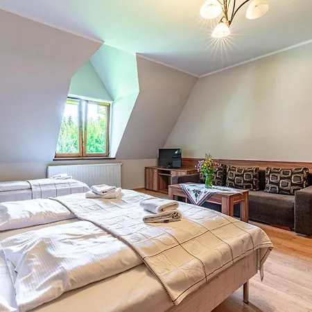 ベッド・アンド・ブレックファスト Willa Artmontis 4*