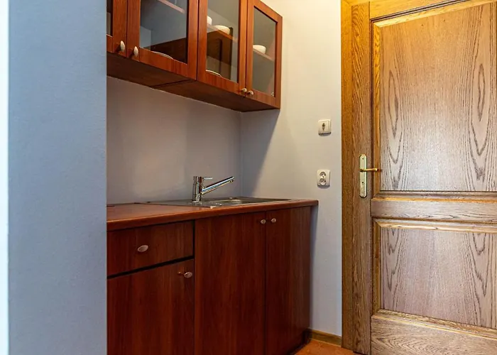 Frühstückspension Artmontis 4*