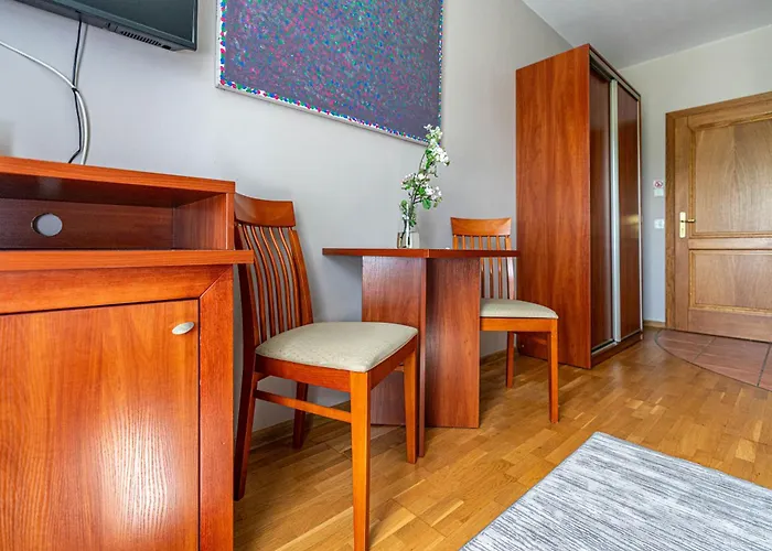 Artmontis Frühstückspension 4*