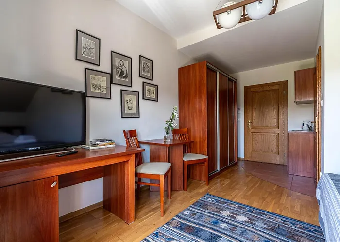 Artmontis Frühstückspension 4*